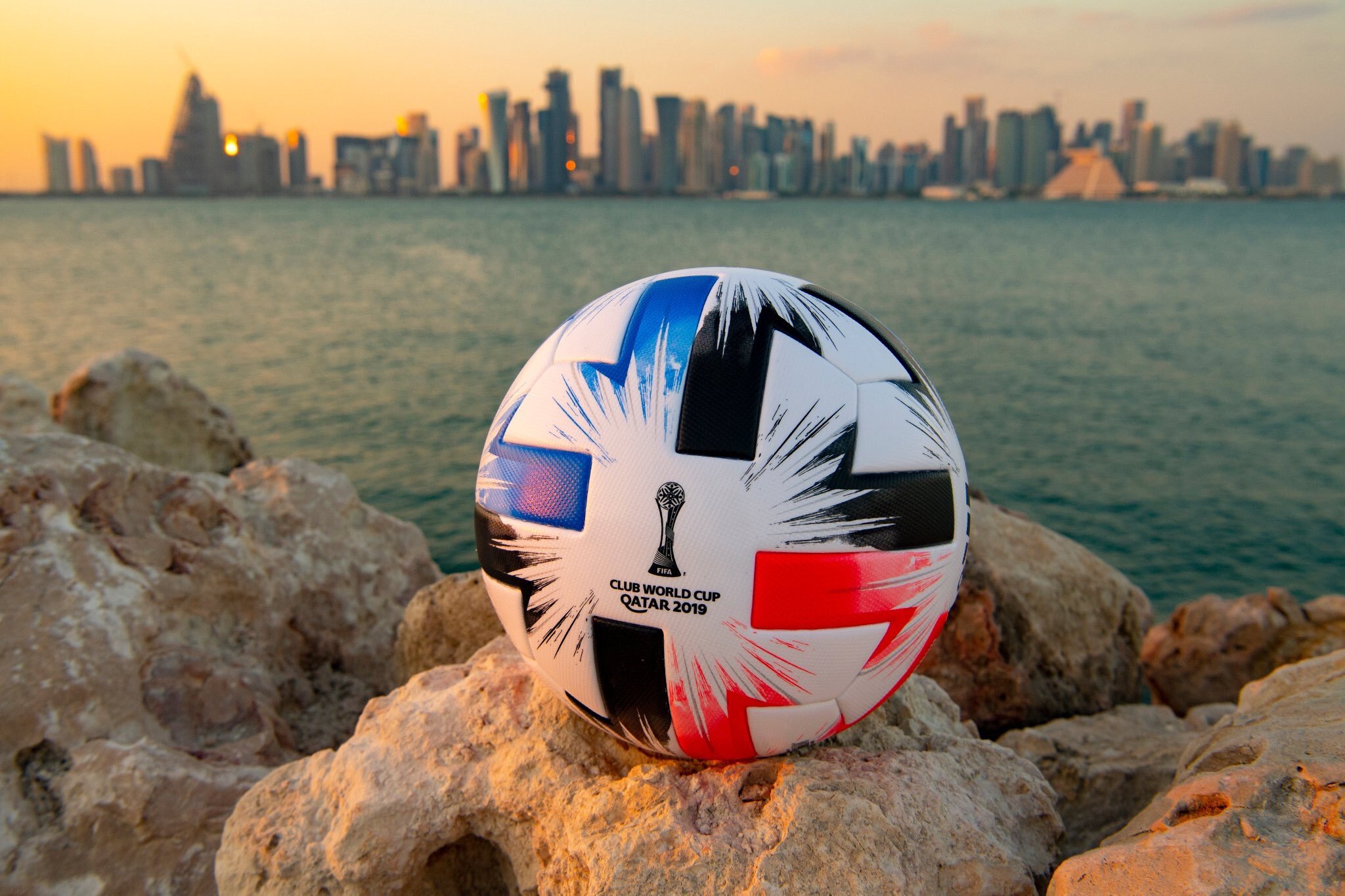 Tsubasa, el balón para el Mundial de Clubes Qatar 2019 Estadio Deportes